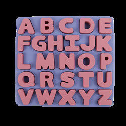 Nahrungsmittelgrad-Kindersilikon-Puzzlespiel mit Buchstabe-Alphabet-Form