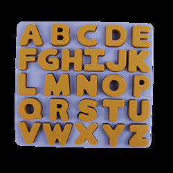 Nahrungsmittelgrad-Kindersilikon-Puzzlespiel mit Buchstabe-Alphabet-Form