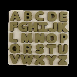 Nahrungsmittelgrad-Kindersilikon-Puzzlespiel mit Buchstabe-Alphabet-Form