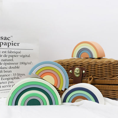 Kundengebundenes weiches Silikon spielt den Regenbogen, der für das pädagogische Baby stapelt