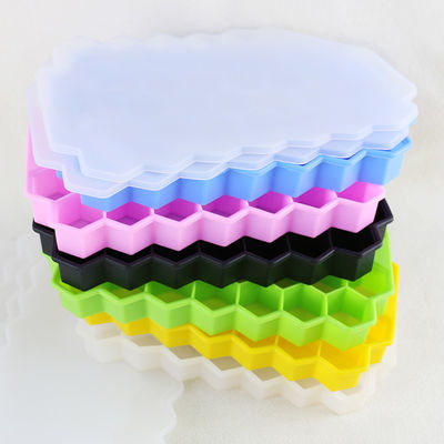 Weichgummi-Eis-Würfel-Tray With Lid Honeycomb Shape Soem PVCs freies