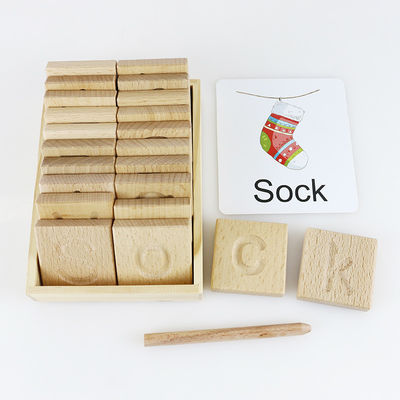 26 Alphabet-Buchstabe-Kinderhölzerne Spielwaren pädagogisch für Kinderstudenten