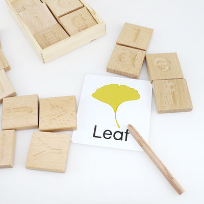 26 Alphabet-Buchstabe-Kinderhölzerne Spielwaren pädagogisch für Kinderstudenten