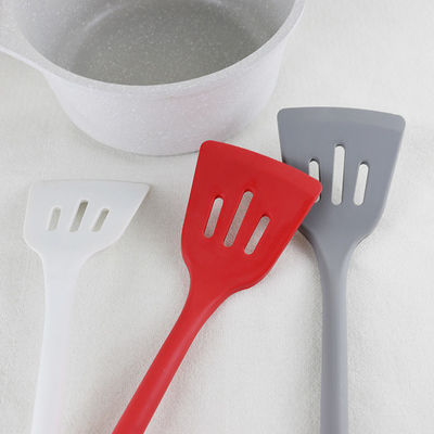 Roter Gray White Colors Silicone Kitchenware stellte Spachtel-heißen Beweis mit Panton-Farbe ein