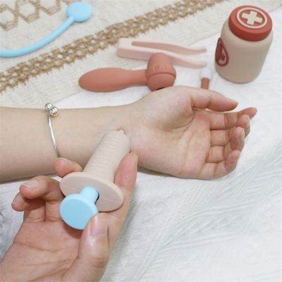 ODM-Silicone-Kinderspielzeug mit Funktion des Arztes 8-teiliges Rollenspiel