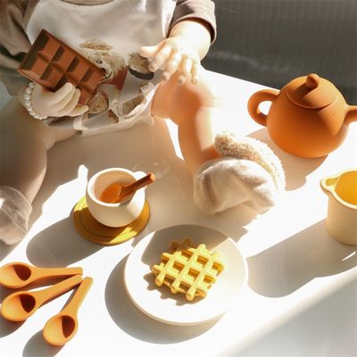 CE-Sicherheitsstandard Babyspielzeug aus Silikon mit Silikonspielzeug mit Teekanne Set 17PCS