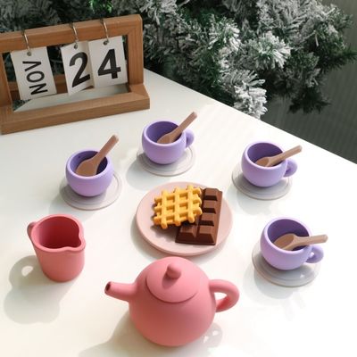 Neueste Kinder-Spielzeug BPA-frei Lebensmittel-Grade 17pcs Set Silikon Tasse Löffel Küste Dessert Teekanne Spielzeug-Kit