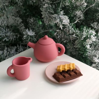 Neueste Kinder-Spielzeug BPA-frei Lebensmittel-Grade 17pcs Set Silikon Tasse Löffel Küste Dessert Teekanne Spielzeug-Kit