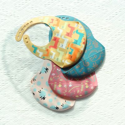 OEM leicht zu reinigen Silikon Baby Bib Für 0-4 Jahre alt Baby Fütterung Druck Silikon Bib Cup