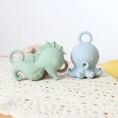 Custom beliebtes Silikon Meerestier Oktopus Fisch Schildkröte Seepferd Kinder Baby Bad Spielzeug Geschenk Set Wasser Spray Squishy